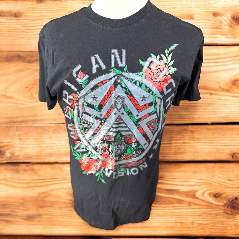 American Fighter NWOT SZ Medium Sample Black and Red Graphic Tee
